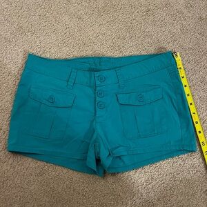 Arizona size 9 Button Front Shorts